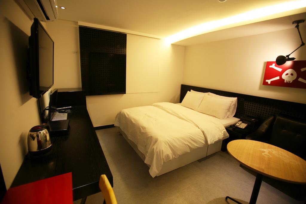 Spring 21 Hotel Sinchon โซล ภายนอก รูปภาพ